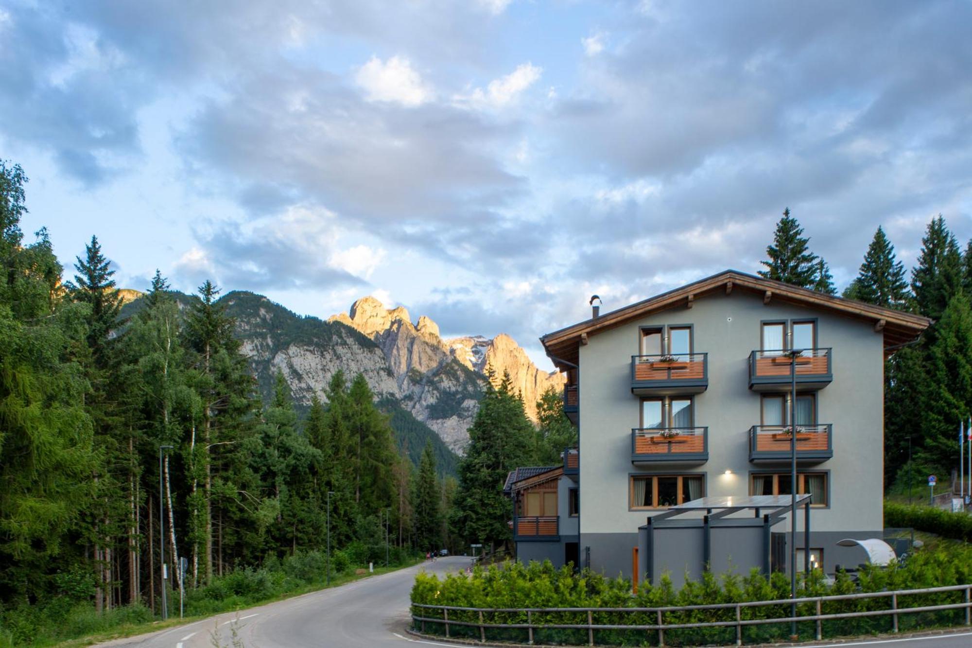 Hotel Fantelli Folgarida Ngoại thất bức ảnh