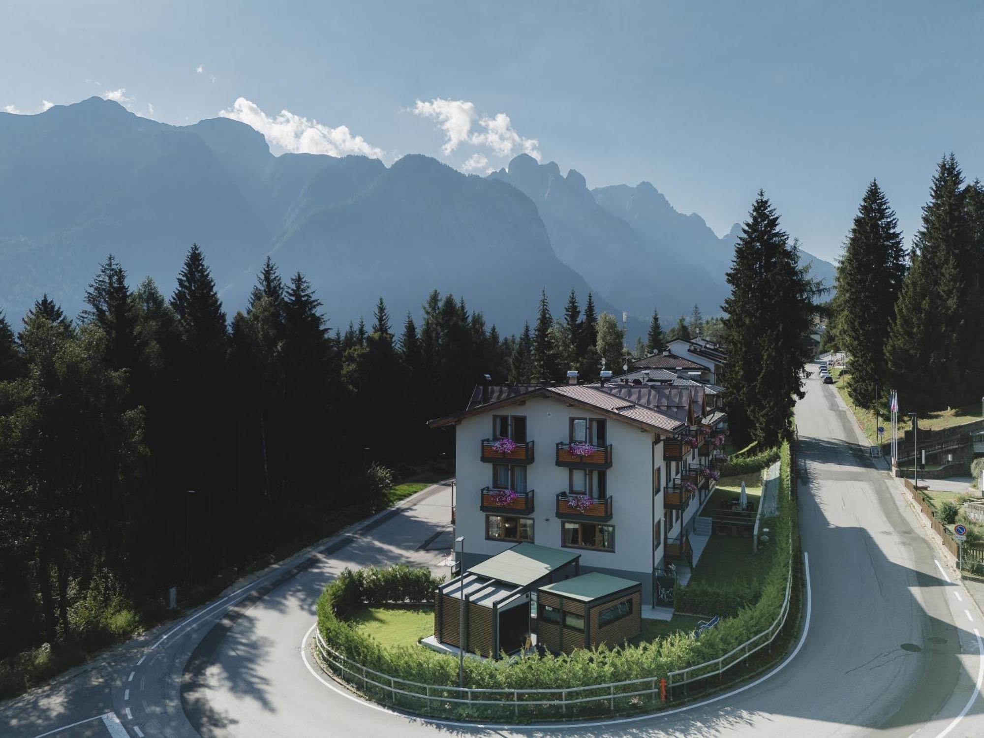 Hotel Fantelli Folgarida Ngoại thất bức ảnh